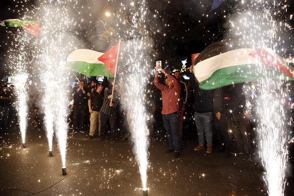 Diario expreso - Guerra Israel-Hamás: Irán celebra con fuegos artificiales ataque palestino